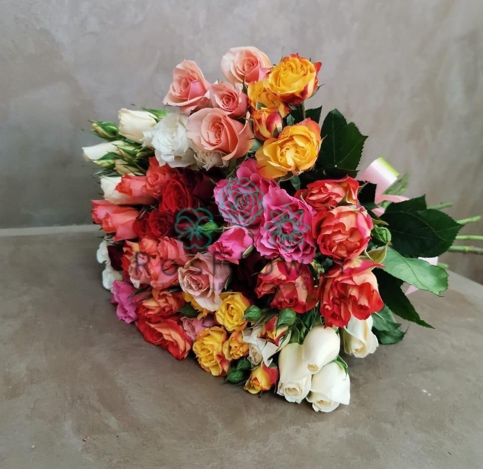 Букет цветов из: Розы в Дубовой Роще