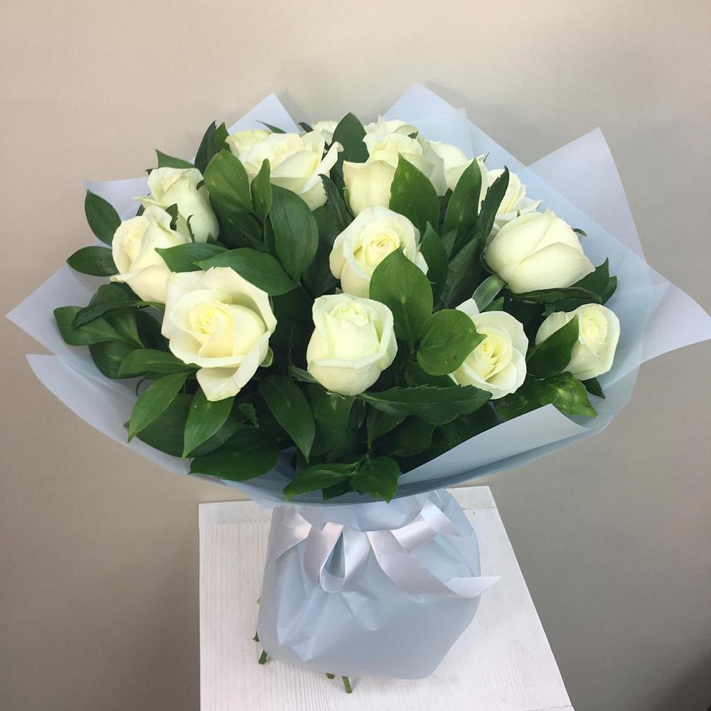 Букет 15 Белых роз Проуд в Дубовой Роще