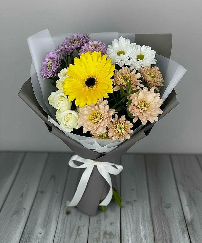 Букет цветов из: Розы, Герберы и Хризантемы в Дубовой Роще