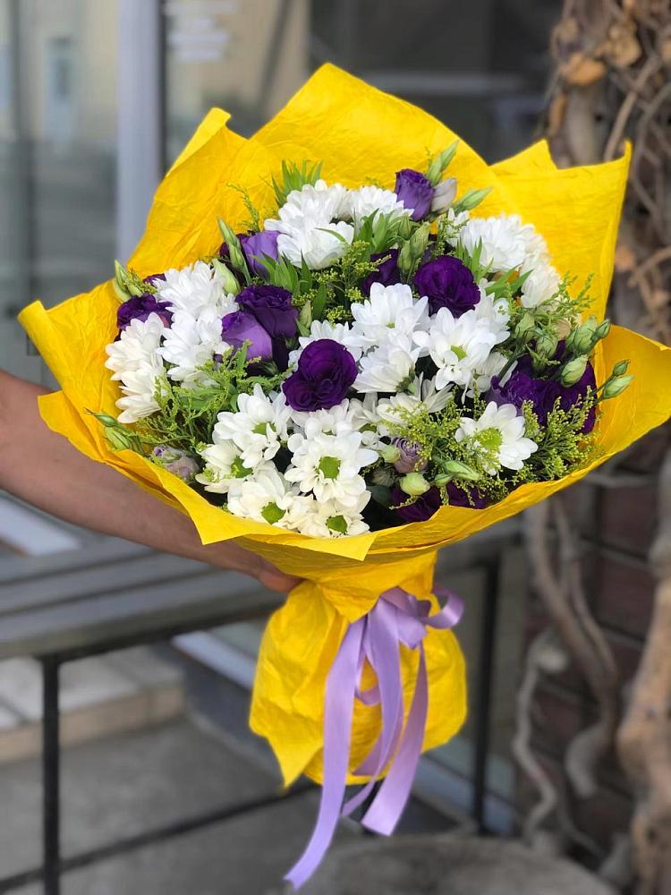 Букет цветов из: Ирисы, Хризантемы и Ромашки в Дубовой Роще
