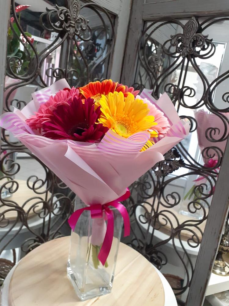 Букет цветов из: Герберы в Дубовой Роще