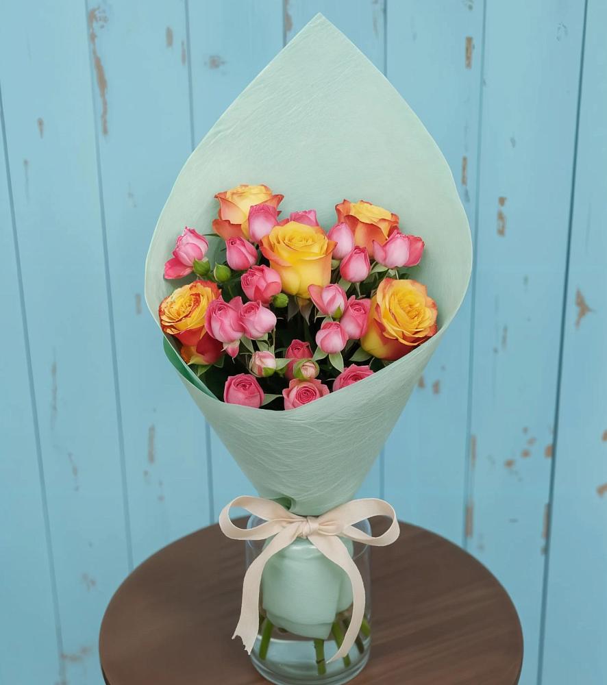 Букет цветов из: Розы в Дубовой Роще