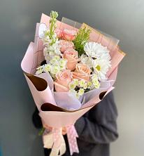 Букет цветов из:  Хризантемы и Розы в Дубовой Роще