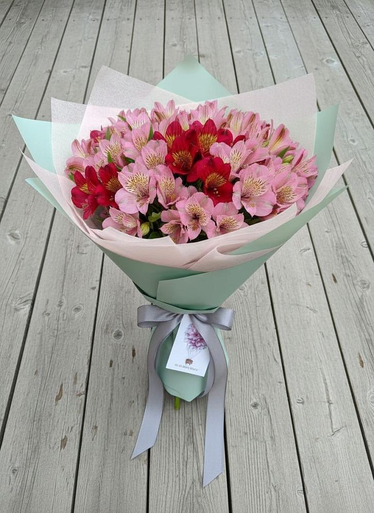 Букет цветов из: Альстромерии в Дубовой Роще