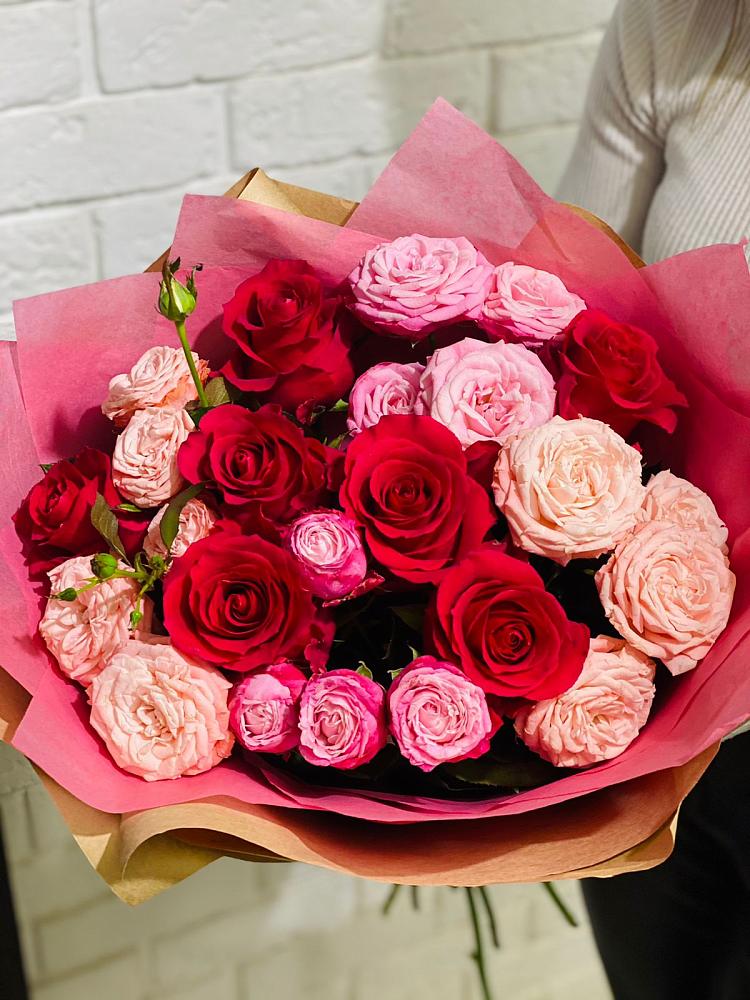 Букет цветов из: Розы в Дубовой Роще
