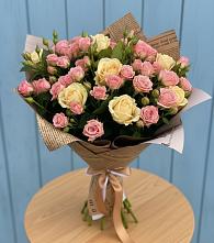 Букет цветов из:  Розы в Дубовой Роще