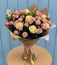 Букет цветов из:  Розы в Дубовой Роще