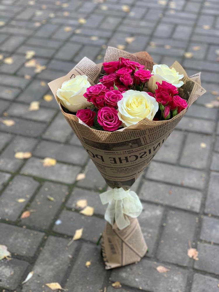 Букет цветов из: Розы в Дубовой Роще