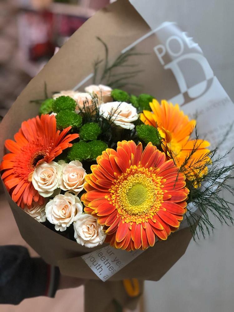 Букет цветов из: Герберы, Хризантемы и Розы в Дубовой Роще
