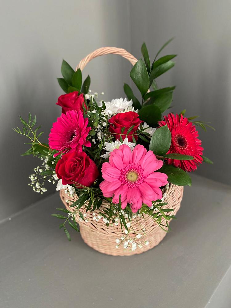 Цветочная композиция из Розы, Хризантемы и Герберы в корзине в Дубовой Роще