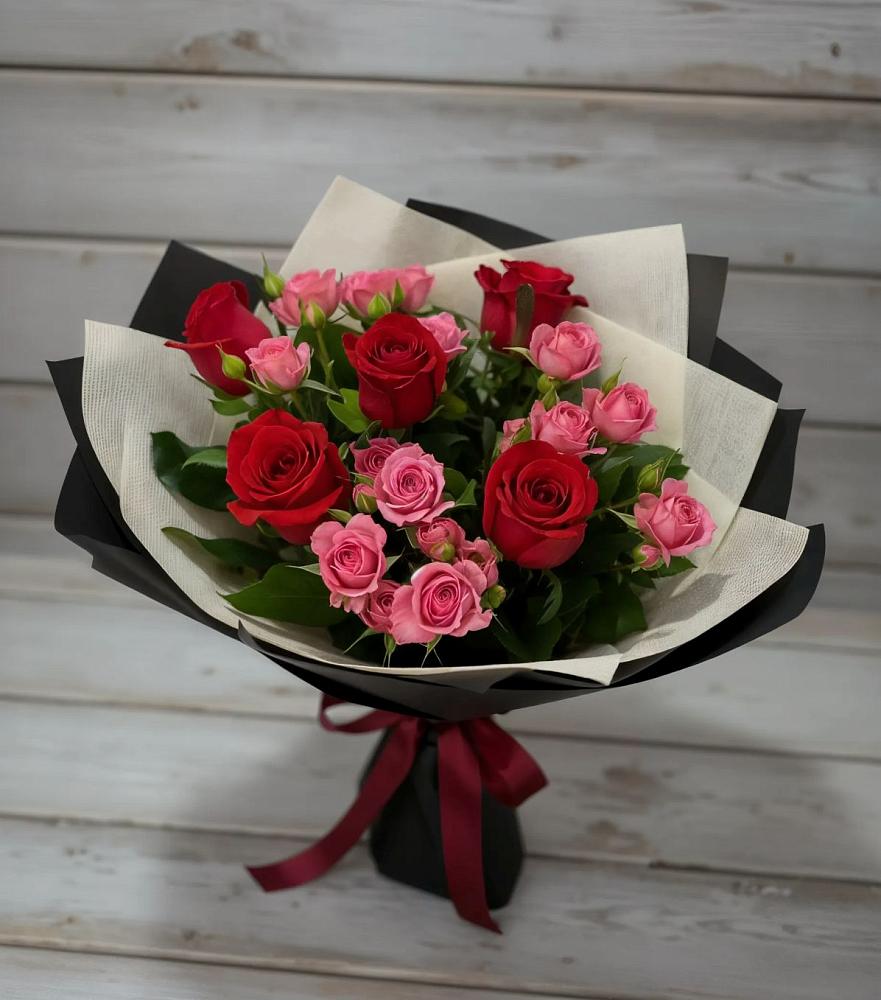 Букет цветов из: Розы в Дубовой Роще