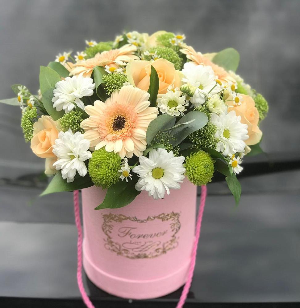 Цветочная композиция из Розы, Герберы и Хризантемы в шляпной коробке в Дубовой Роще